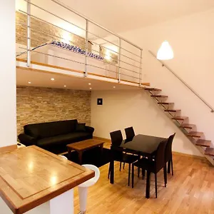 Appartamento 10 House Budget