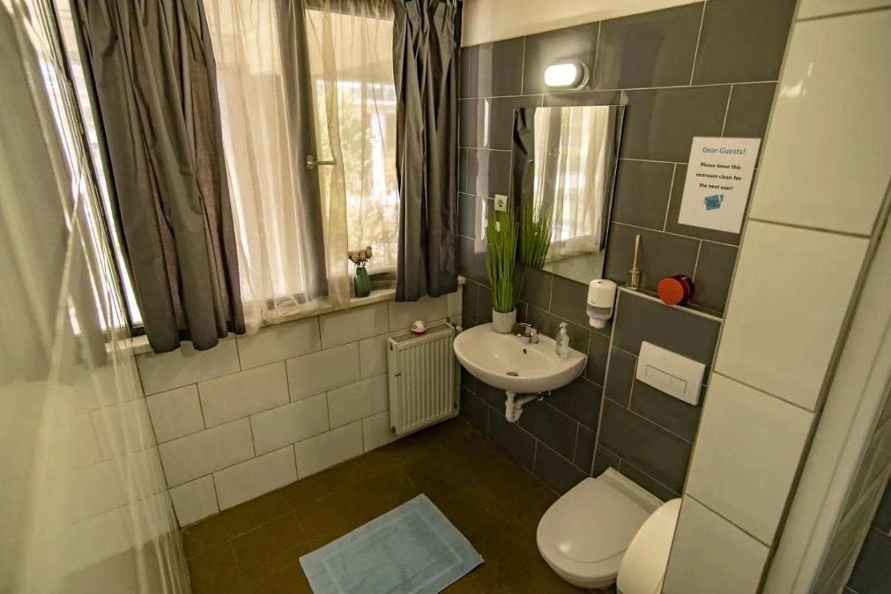 Wow City Hostel Βουδαπέστη 0*,