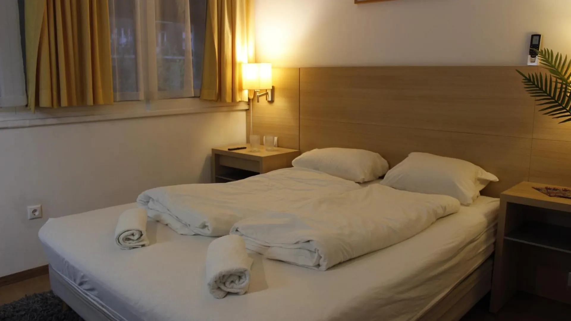 Wow City Hostel Βουδαπέστη 0*,